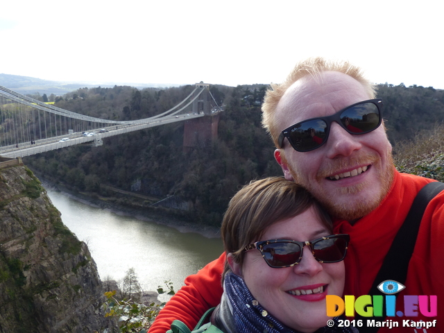 FZ026356 Jenni and Marijn by Clifton suspension bridge